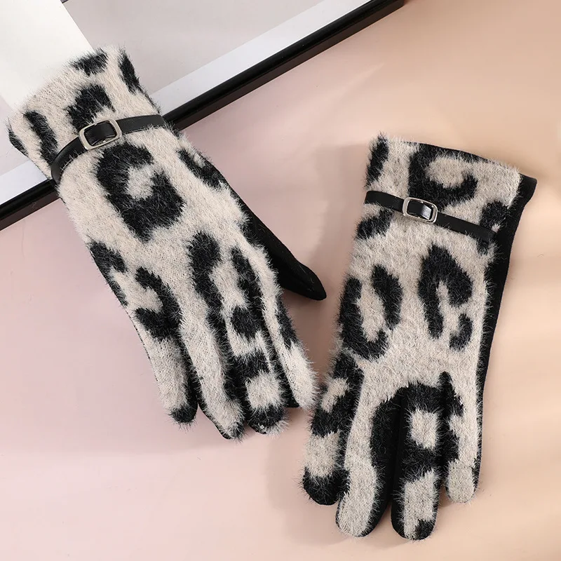 New Winter Fashion Personality Leopard Print Keep Warm Touch Screen Thick Elegant Soft Gloves Drive Cycling Windproof