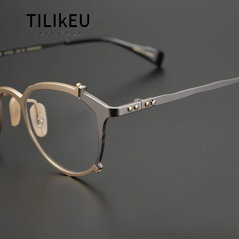

Vintage Handmade Pure Titanium Eyeglasses Frame Japanese Designer Men and Women Two-color Irregular Unique Myopia Glasses Frames