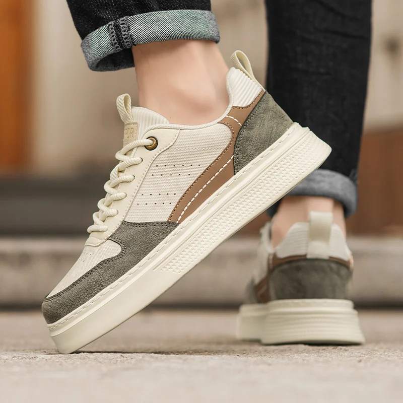 Męskie białe sneakersy na jesień 2025 - oddychające buty codzienne, styl dla par, modne i najlepiej sprzedające się