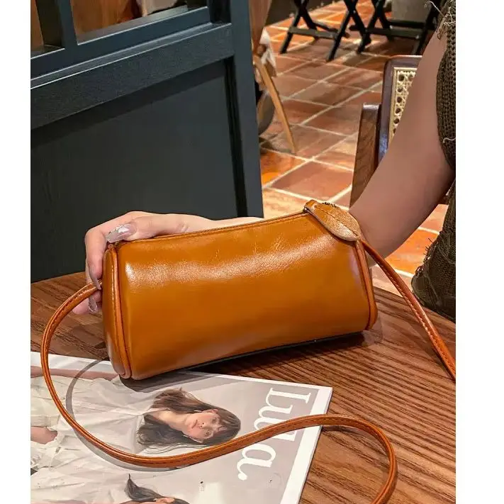 

2024new fashion exquisite first layer small cowhide crossbody bag women