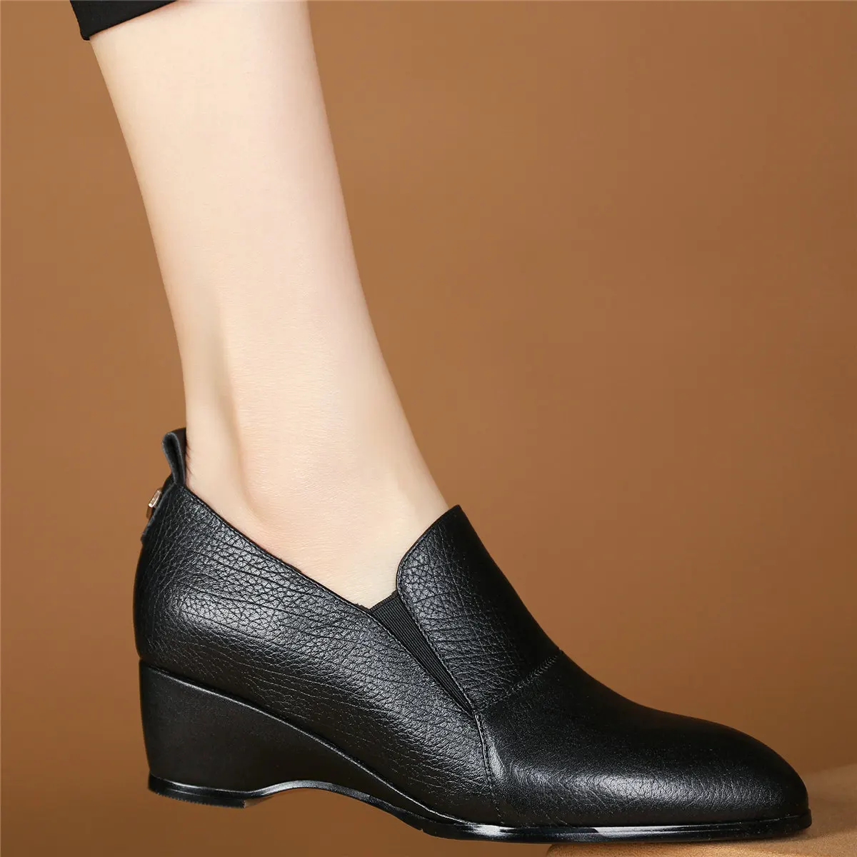 

2023 Platform Oxfords Shoes Women Slip On Genuine Leather Wedges Med Heels Pumps Female Round Toe Fashion Sneakers Casual Shoes