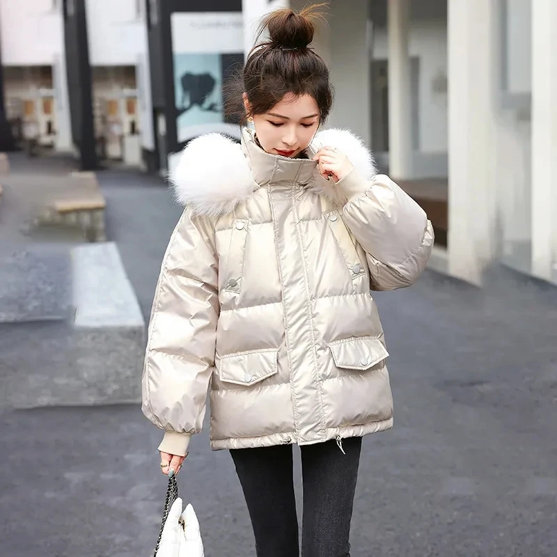 Short Down Jacket Female Winter Warm White Duck Down Big Fur Collar Bread Ladies Glossy Washable Hooded Coat Female Tide.