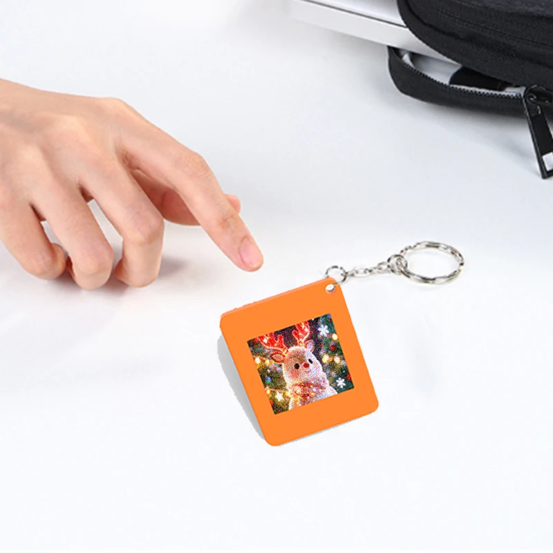 1.54 inch E-Paper Ink Photo Screen Projection 4 Color E-ink Display Keychain DIY Badge Luggage Tag Pet Locator