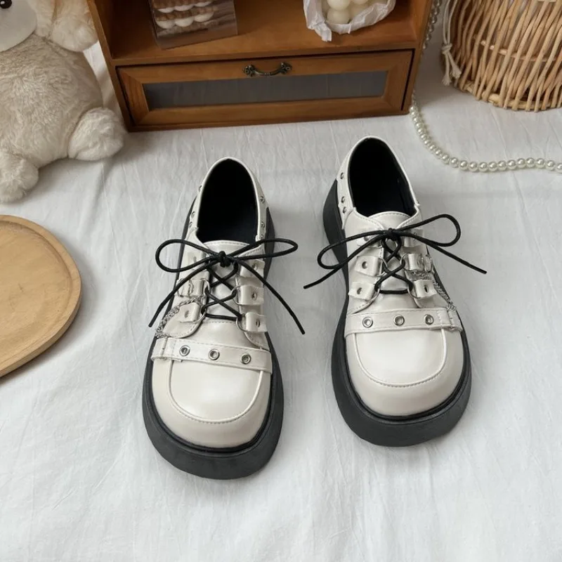 2026 Chunky-Plateau-Pumps für Damen, Schleifen-Keilabsatzschuhe, Lolita-Schuhe, Damen-Herz-Knöchelschnalle, schwarze Schuhe – Detail 5