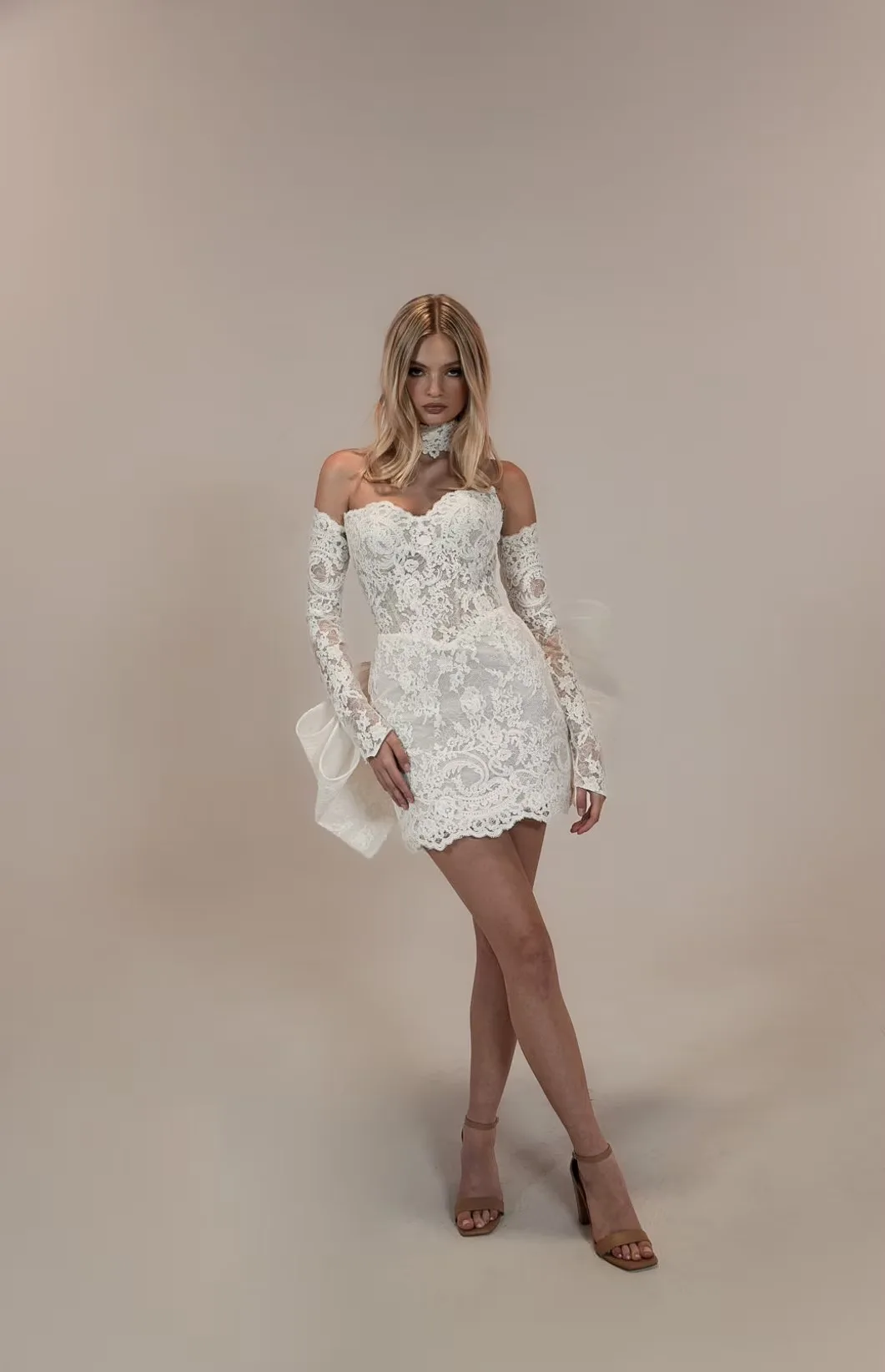 أماندا فستان أبيض مخصص بدون حمالات وأكمام مكشوفة الظهر للحفلات الراقصة دانتيل زهور فيستدوس دي نوش تنورة صغيرة سهرة رسمية 2025 #4