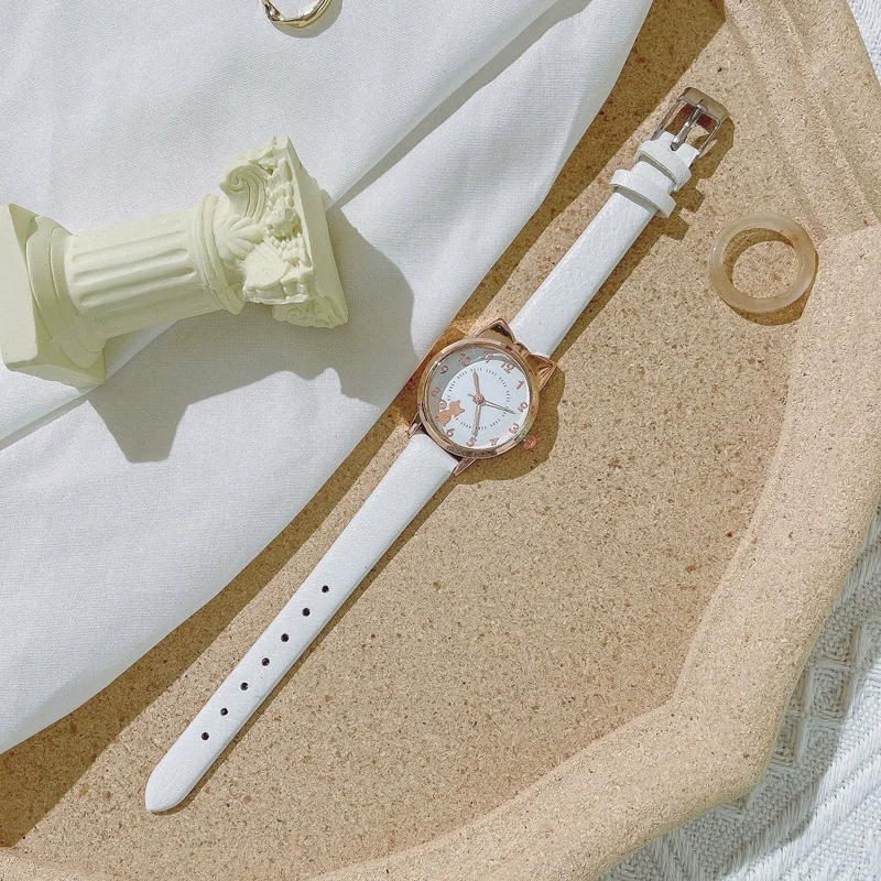 Women's Watch, Cute Cat Quartz Watch, Simple Hundred Leather Strap