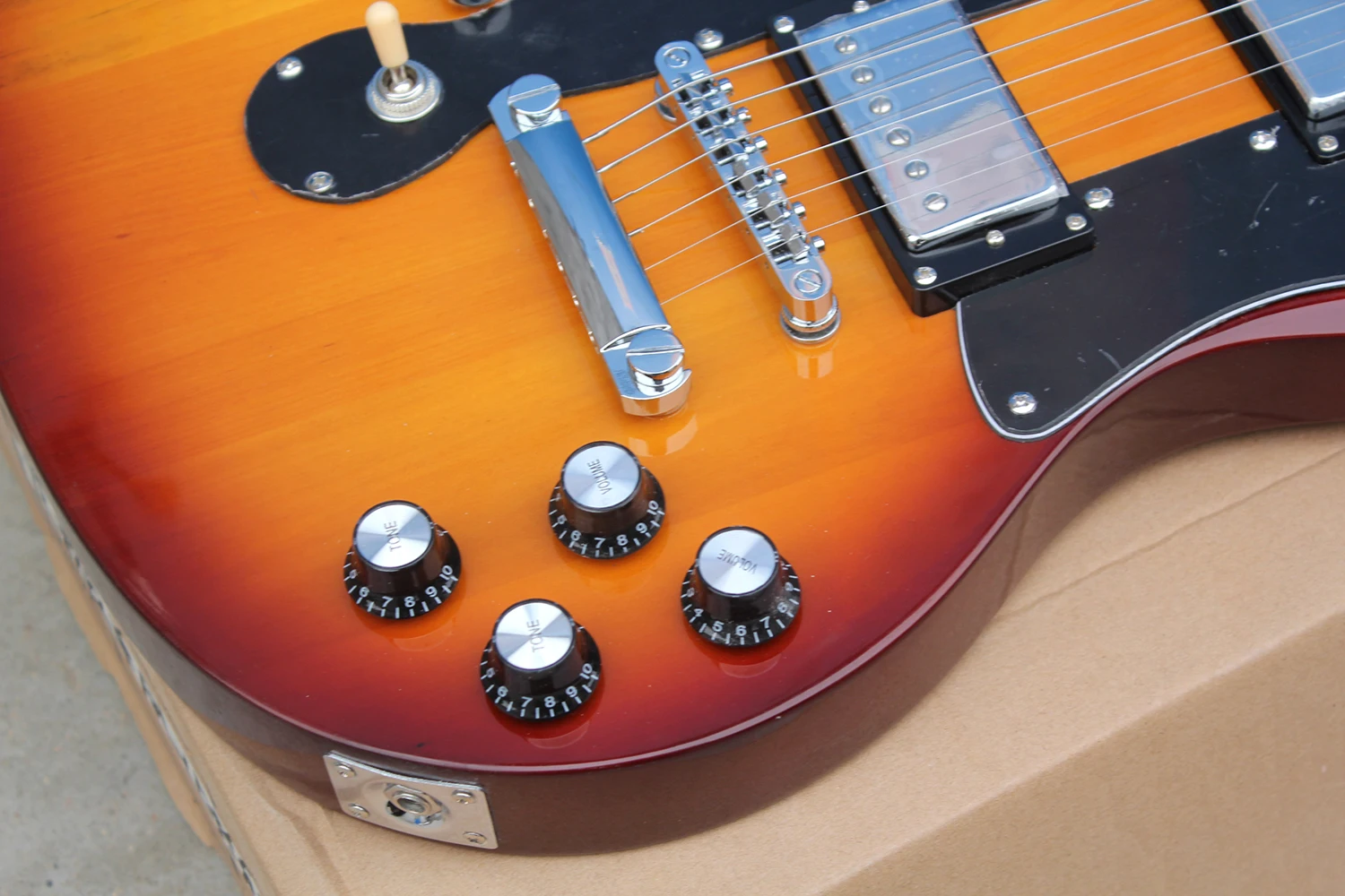 Guitarra eléctrica Sunburst de doble cuello, 6 + 12 cuerdas, barata