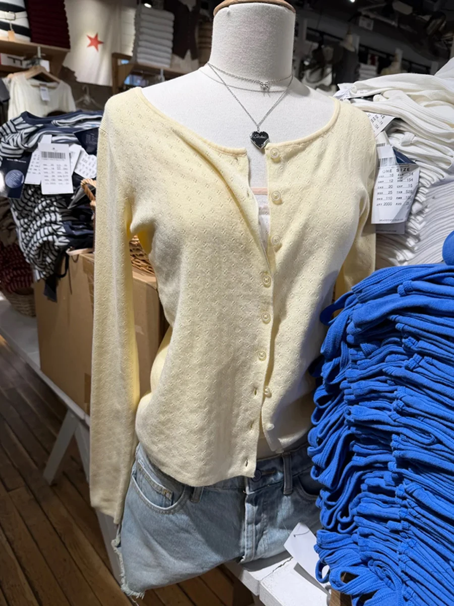 

Новый желтый вязаный свитер с люверсами, кардиган, женский хлопковый однобортный свитер с круглым вырезом и длинными рукавами, осенний милый милый однотонный трикотаж