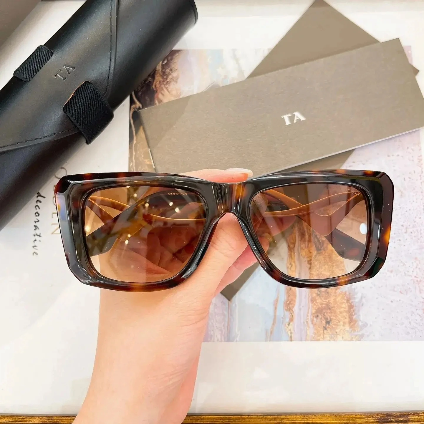 

Authentic For DIYTA DT DTS788 Stylish Vintage Casual Men Women Sun Glasses Acetate Frame Oversized Male Couple Eyewear With Box