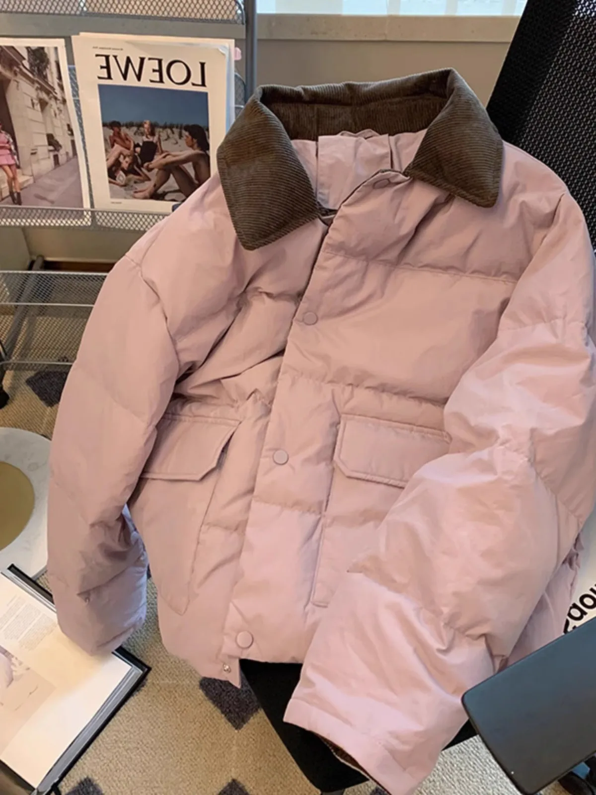 

Фиолетовое вельветовое коричневое пуховое хлопковое пальто для женщин, зимнее новое большое свободное толстое короткое однобортное хлопковое пальто