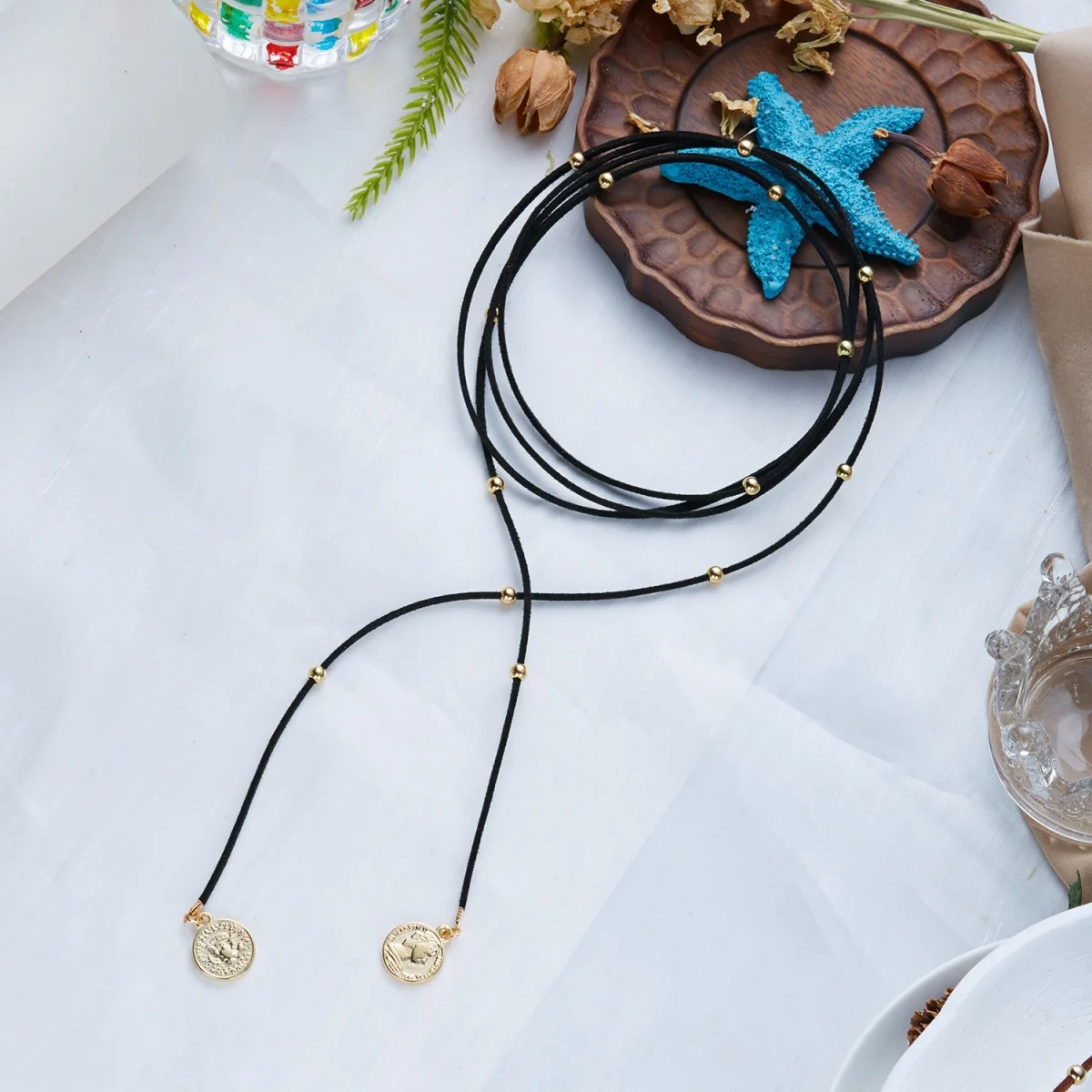 Trendige mehrschichtige Samt-Kordel-Schleifenkette für Damen und Herren, Retro-Western-Ästhetik, runde Perlen, Schleifenknoten-Choker-Schmuck. – Detail 28