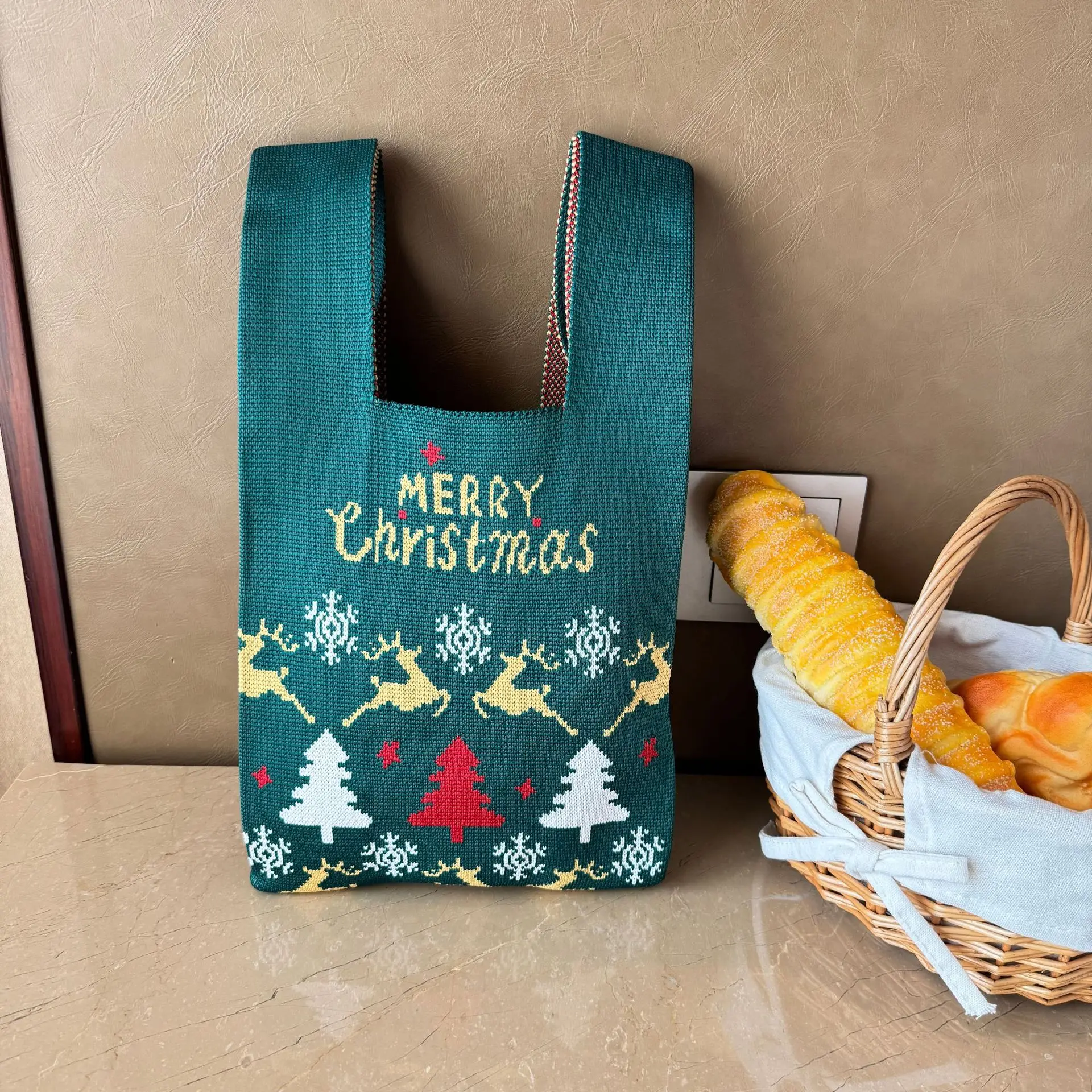 

Christmas Knitted Bag Large Capacity Knitted Handbag Ladies Small Square Bag Gift Bag Christmas Bag Small Shoulder Bag