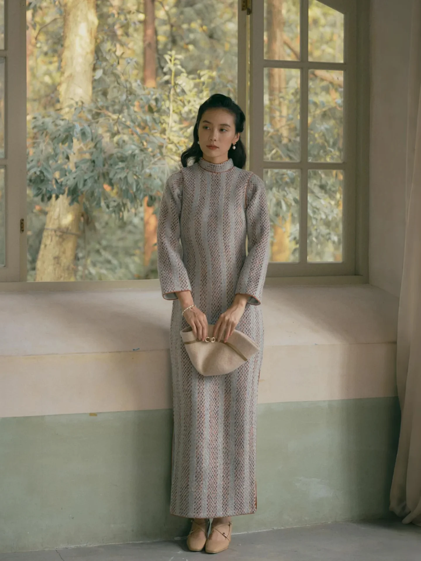 

Зимняя новинка: удлиненное шерстяное платье-ципао с боковой молнией, винтажный повседневный улучшенный крой, средней длины, в китайском традиционном стиле