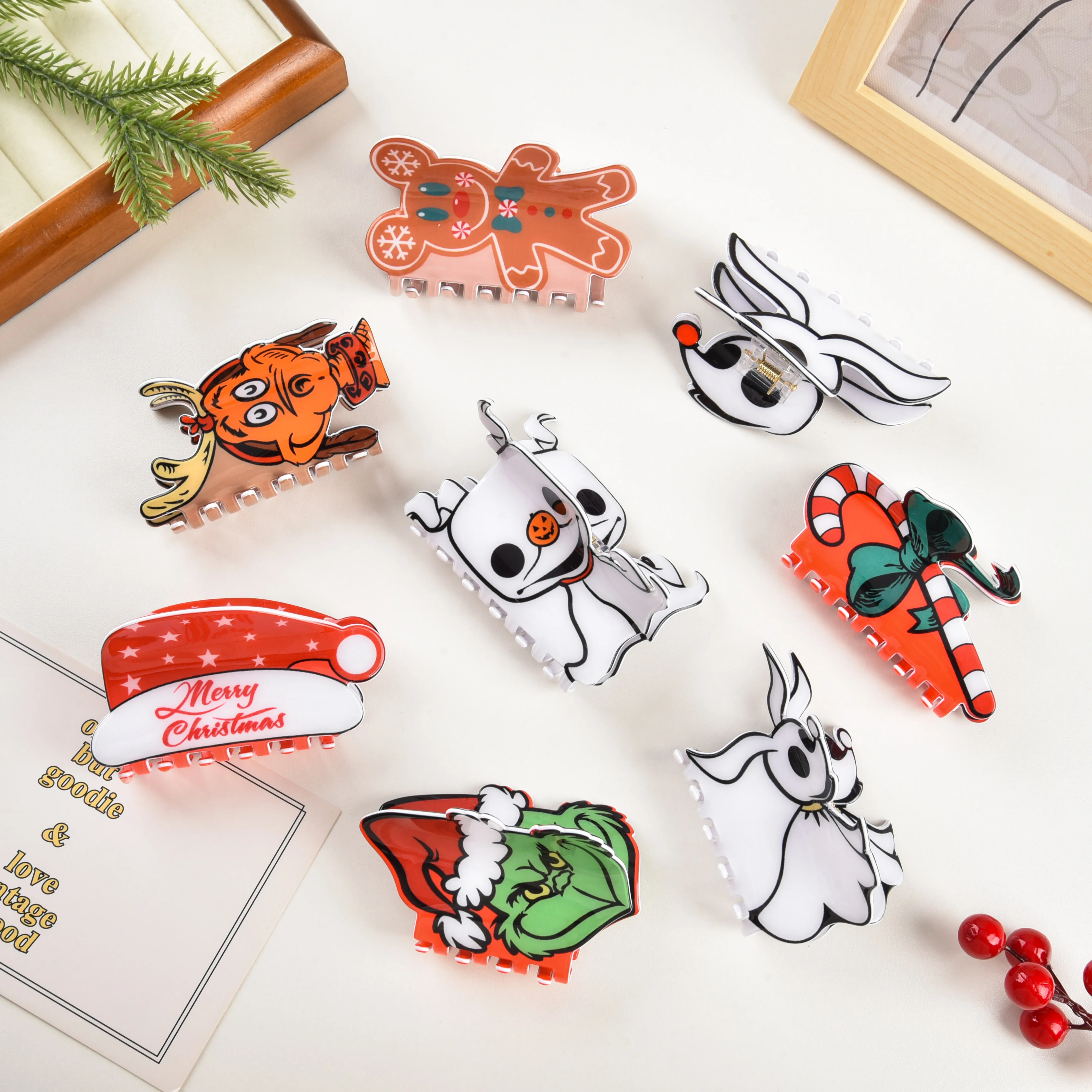 YHJ Christmas Hair Claw Hairpin Cartoon Gingerbread Man Crab Hair Clip Acrylic Claw Clip Hair Shark Clip Hair Accessories Gift