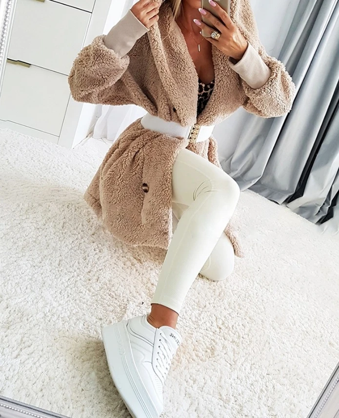 

Women's Jackets 2024 Autumn Fashion Button Down Fuzzy Jacket Winter Hooded Pockets Design Long Sleeve Casual Teddy Coat Outwear