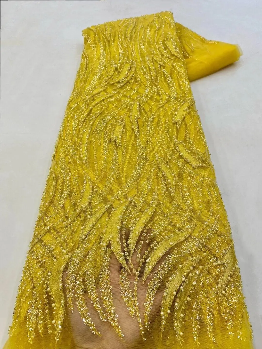 

Роскошная вышитая бисером ткань с блестками для французских вечерних платьев