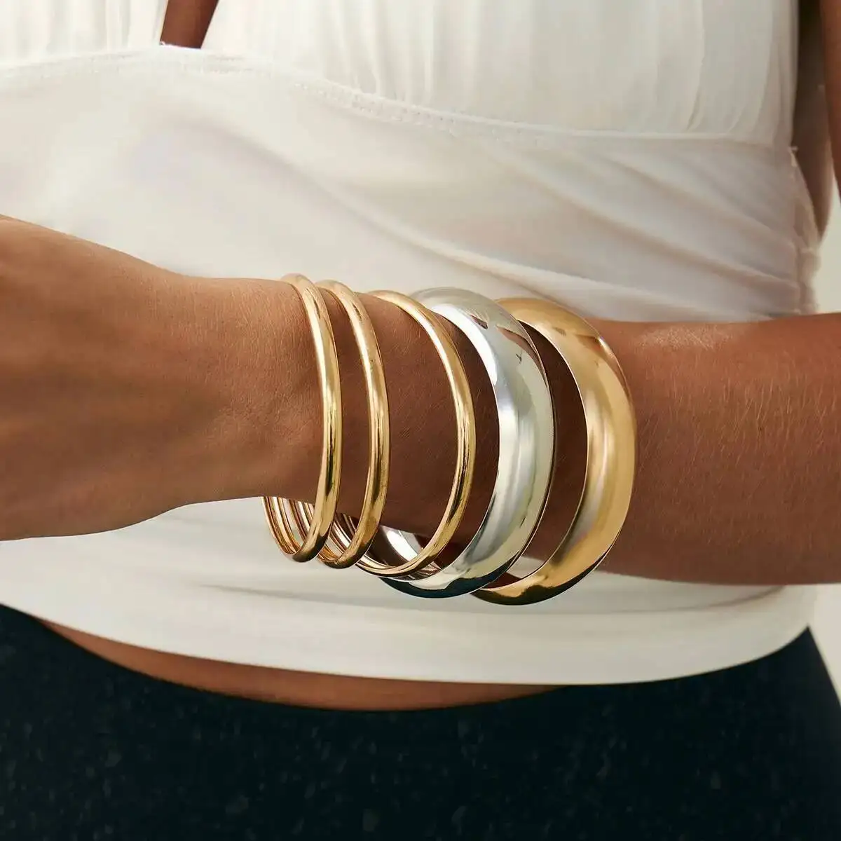 

IngeSight.Z 5Pcs/Set Punk Minimalist Geometric Smooth Bangles Bracelets Women Classic Gold Color Round Hand Bangles Jewelry