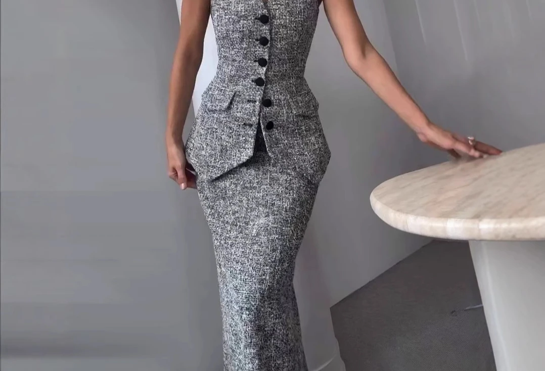 Two Piece Set Woman Streetwear Fashion Versatile Workplace Slimming Solid Color Temperament Vest and Y2k Skirt Suit for Female