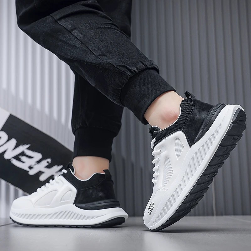 

Men's Breathable Sports Shoes Outdoor Low-Top Large Size Anti-slip Shock-absorption Casual Sneakers