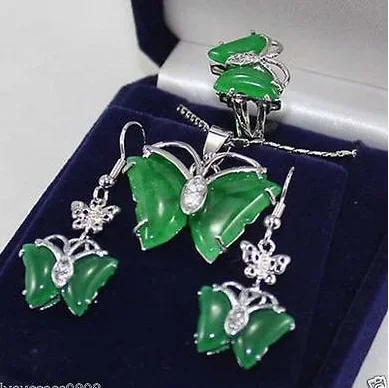 

Pretty butterfly green jade pendant Necklace earrings ring set