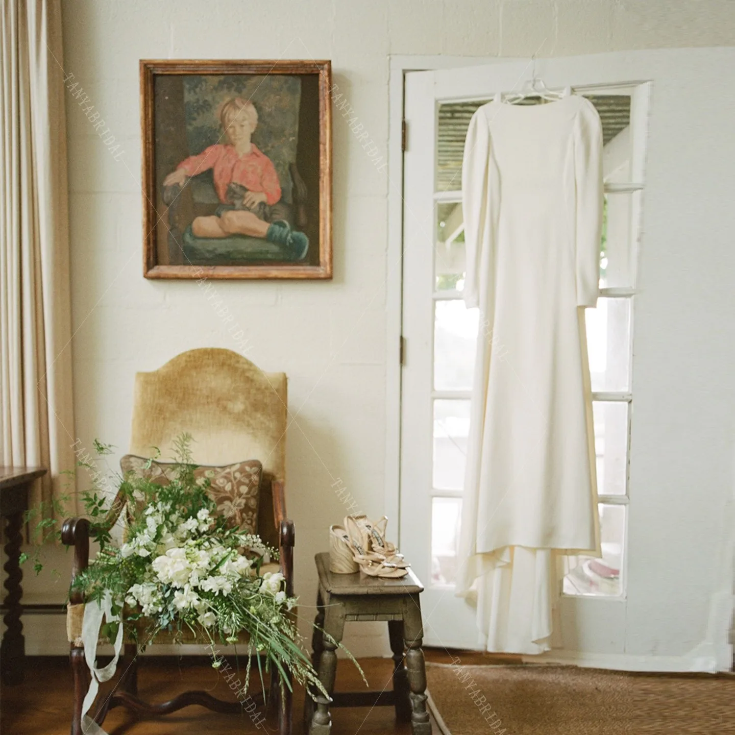 فستان زفاف أنيق من الساتان الناعم بأكمام طويلة بدون ظهر فستان زفاف على شكل حرف A سويب تراين بسيط فستان زفاف لالتقاط الصور TSWD871 #6