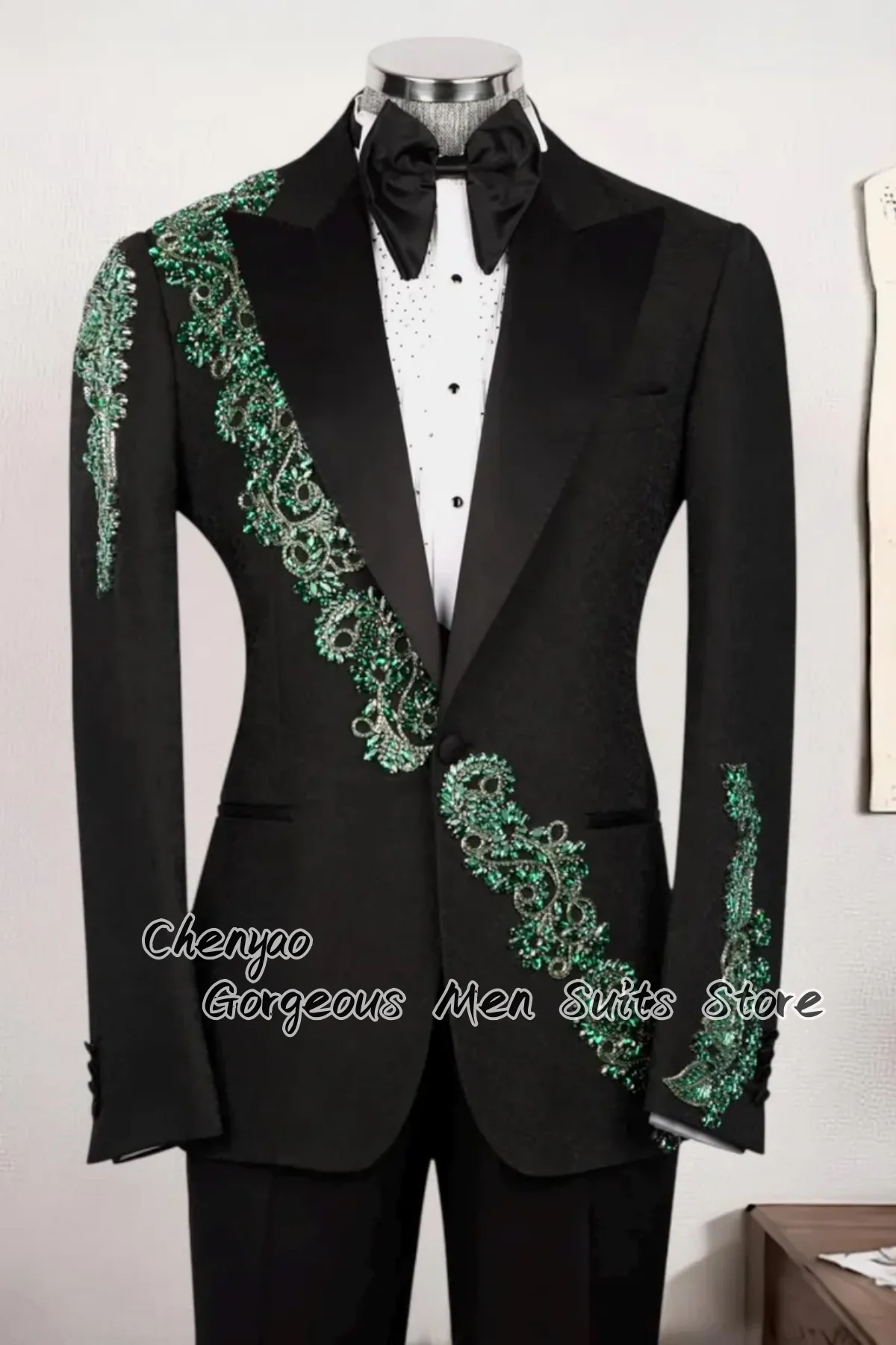 

Великолепные мужские костюмы с вышивкой из хрустальных бусин, комплекты из 3 предметов, индивидуальный пошив, приталенный крой, с острыми лацканами, для жениха, для вечеринок, смокинги, для выпускного вечера, trajes para hombre