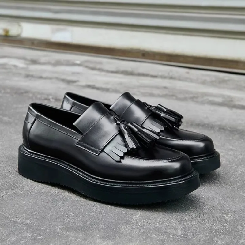 

Handmade Men Loafers Premium Cowhide Commuter Shoes Thick-sole Fringe Casual Leather Shoes Zapatos Hombre Flats Dress Shoes