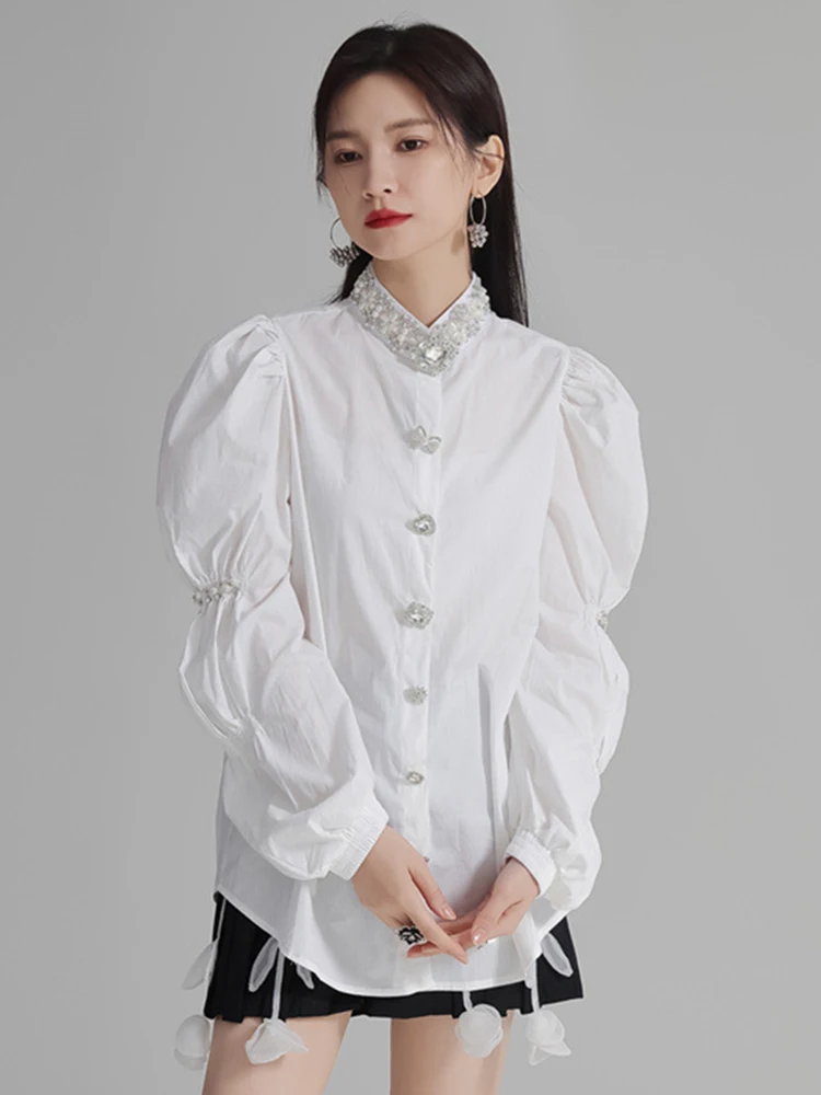 [EAM] Women White Rhinestones Vintage Blouse New Stand Collar Long Puff Sleeve Shirt Fashion Tide Spring Autumn 2024 1DH4181