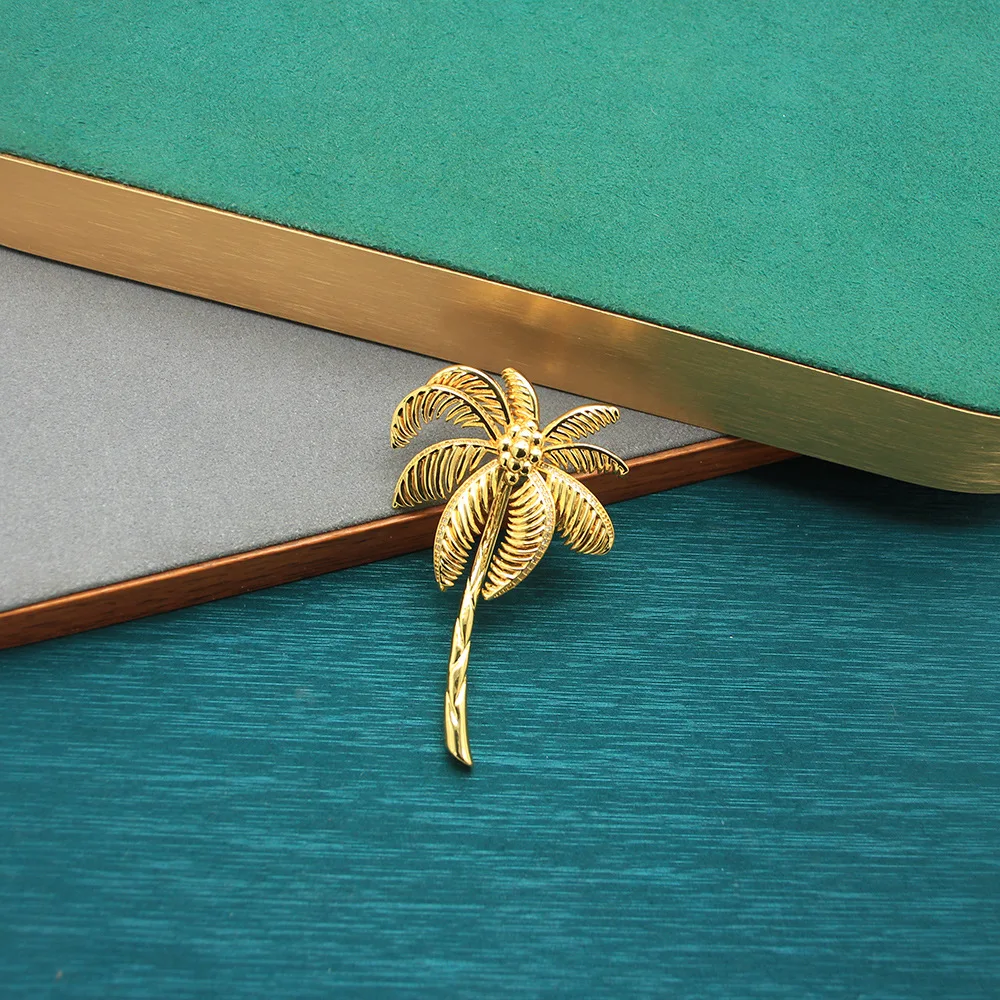 Niche Style Medieval Jewelry Copper Gold-plated Coconut Tree Landscape Brooch Retroclassy Sense Pin
