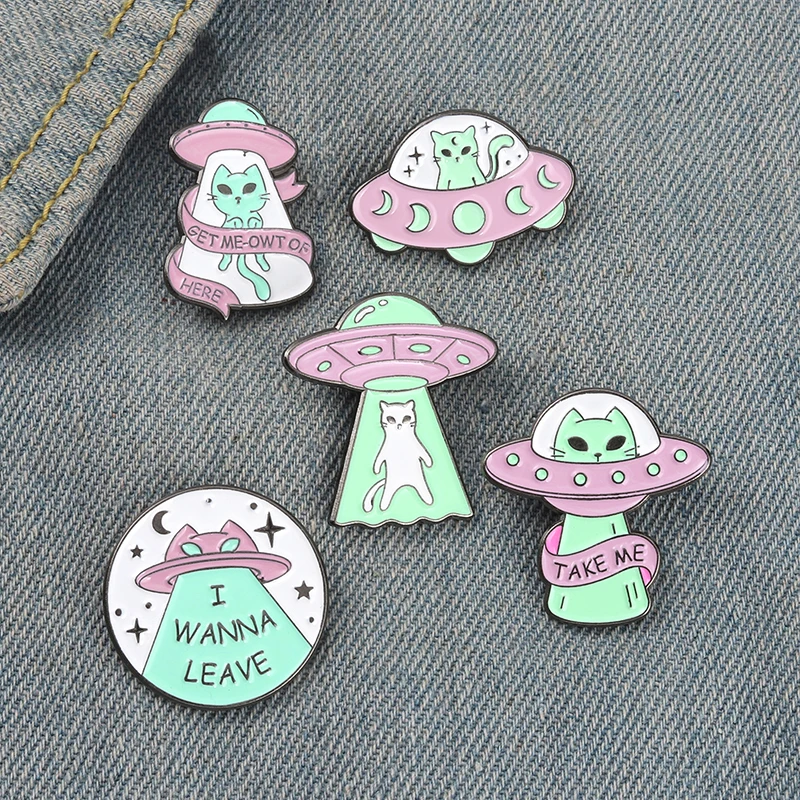 \'Escape Here\' Alien Cat Enamel Pins Funny Bag Brooch Lapel Badge Cartoon Science Fiction Jewelry Gift for Kids Friends