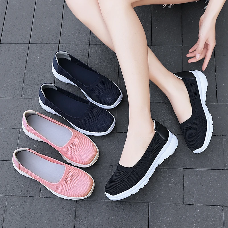 

Ultra-Light Sports Slip-On Casual Shoes Ladies Non-Slip Mother Fitness Walking Shoe Fly Weaving Breathable Women Summer Sneakers