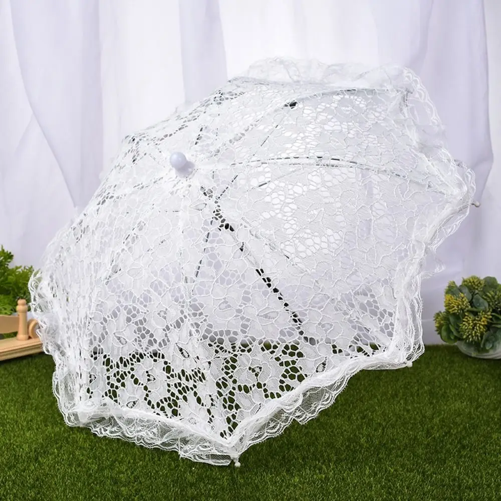 エレガントなレースの女性用レース傘、ロリータ風花柄、結婚式の装飾小道具、繊細なミニブライダル傘（透かし彫り）