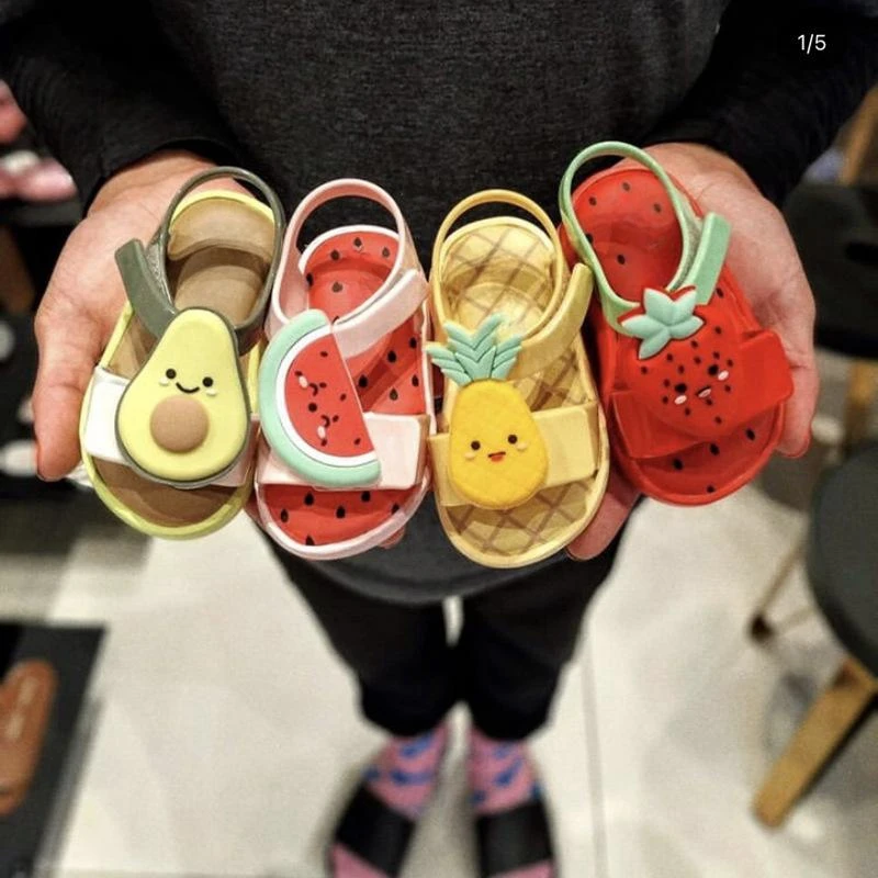 New Children\'s Sandals Summer Cute Girls Jelly Shoes Banana Orange Pineapple Fruit Soft Sole Open Toe Boys\' Beach Shoes