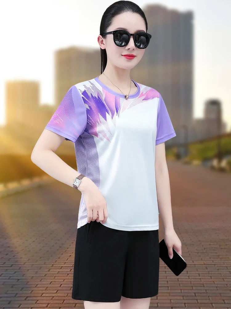 

Новый летний спортивный комплект для женщин: быстросохнущие тонкие футболка и шорты из полиэстера для бега и активного отдыха