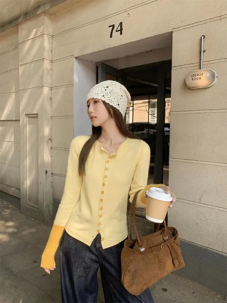 French 2024 Fashion Grey Patchwork Knitwear Sweater Women Autumn Winter Yellow Round Neck Single Breasted Cardigan Short Top New