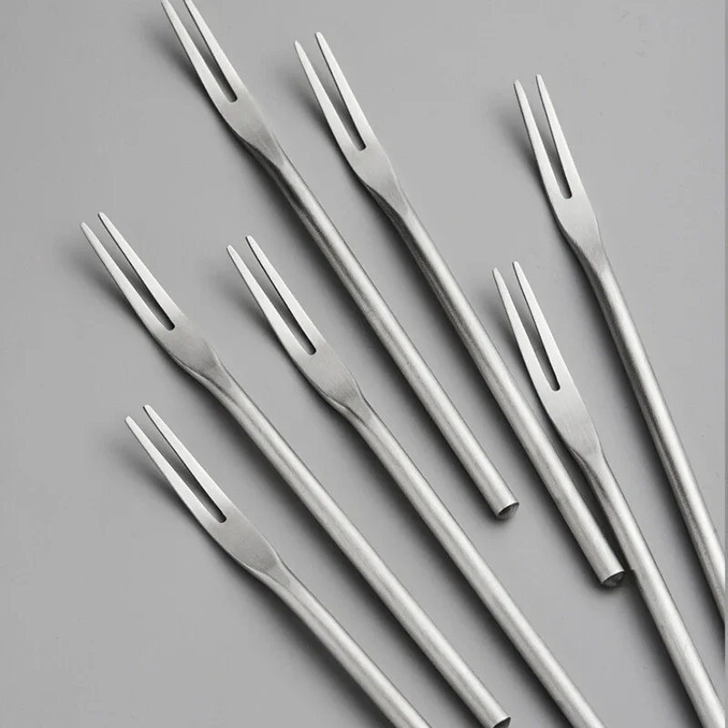 304 Stainless Steel Fruit Fork Solid Round Stick Small Fork High Appearance Level Household Long Handle Fruit Cake Dessert Fork
