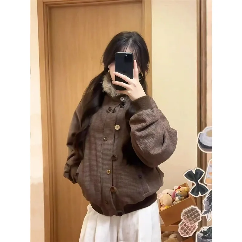 Retro Brown Faux Lambskin Lapel Cotton-padded Jacket Exudes Cool and High-end Vibe Winter Thick Warm Cotton-padded Jacket Trend