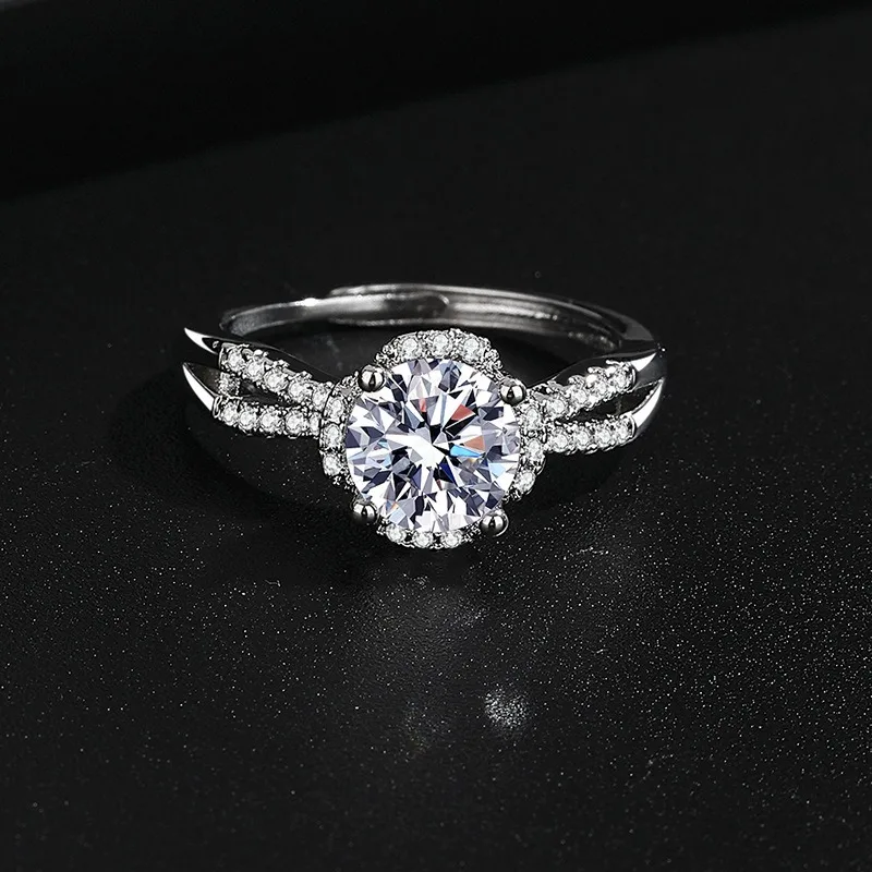 Japonia i Korea Południowa - popularny pierścionek damski z mikro-inkrustacją diamentami, skręcony, z motywem kwiatu śliwy, prosty i uroczy.