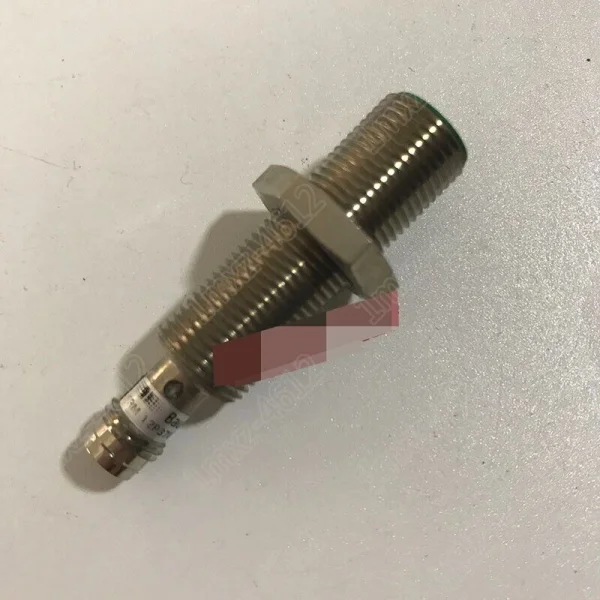 

Ifrm 12p3701s35l Совершенно новый оригинальный Spot Plc 1 шт.