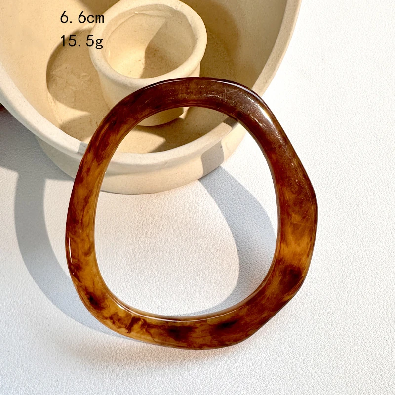 

Minimalist Geometric Irregular Wide Bangles for Women Elegant Green Brown Resin Acrylic Thick Bracelets Aesthetic Party Jewelry