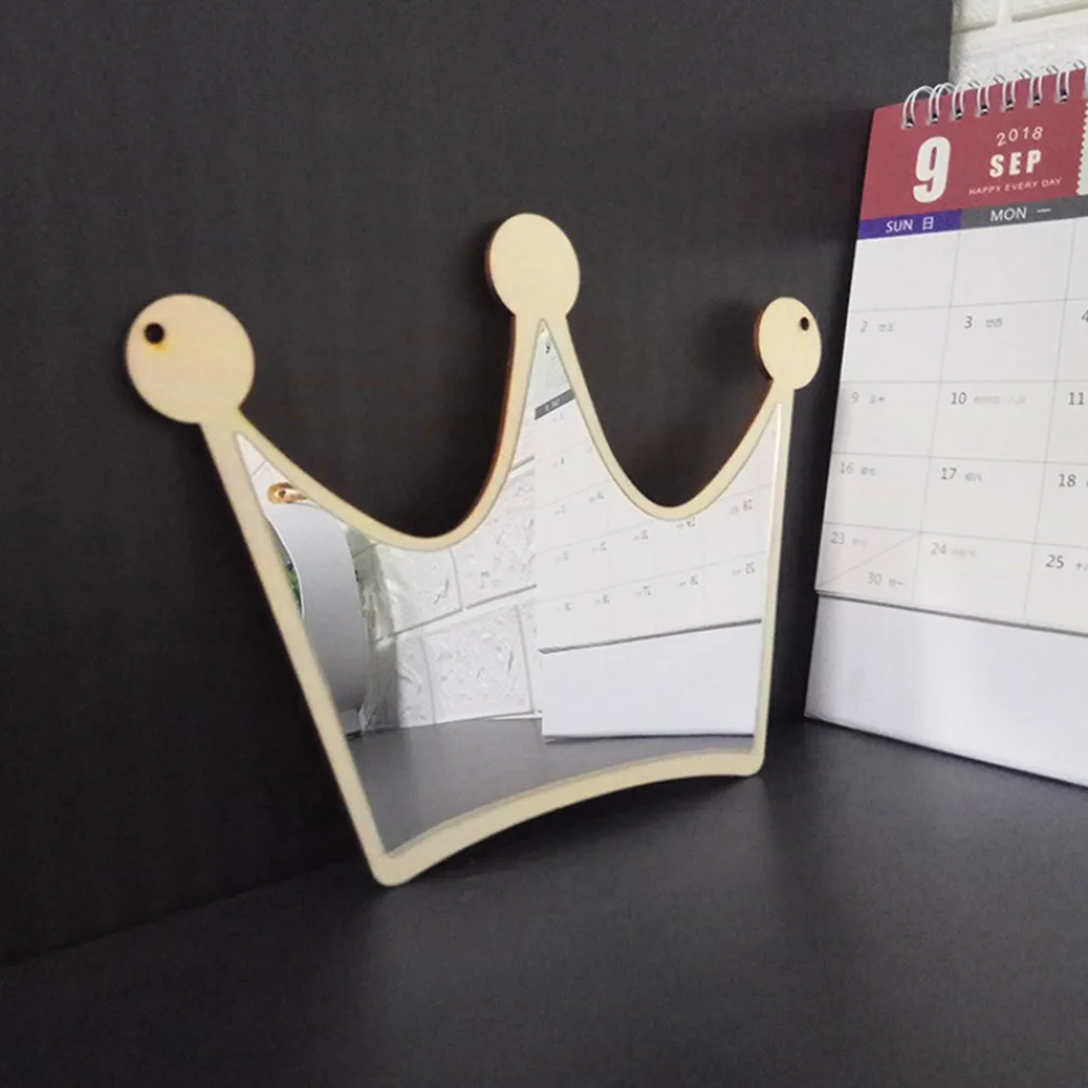 

Wooden Frame Acrylic Wall Hanging Mirror Crown Shape Smooth Surface Light Reflecting Safe Lightweight Cartoon Mirror