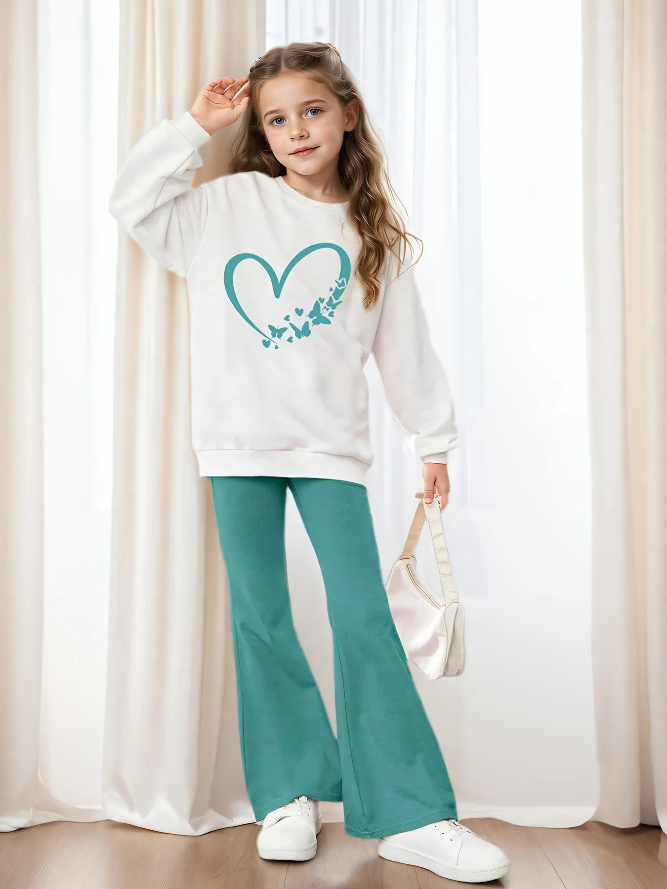 Frühlings- und Herbst-Outfit für Mädchen: Weißes Sweatshirt mit Rundhalsausschnitt + blaugrüne Schlaghose, zweiteiliges Set, Kinderkleidung mit Herz- und Schmetterlingsdruck, geeignet für Kinder ab 3 Jahren, lässig und vielseitig. – Detail 4