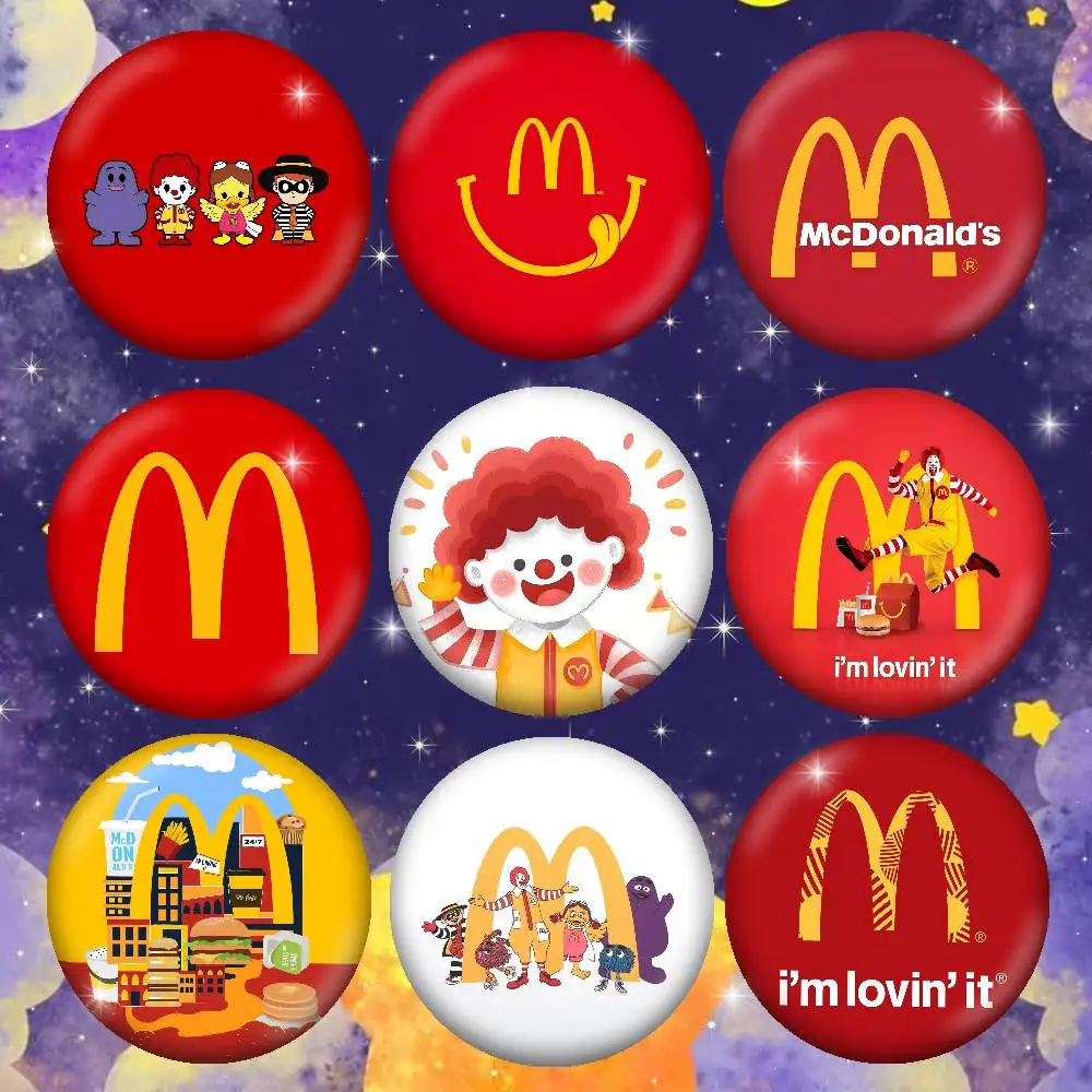 Broches de Anime com Logotipo McDonald's, Emblema de Desenho Animado Fofo, Pin de Lapela para Jaquetas e Jeans, Acessório de Presente