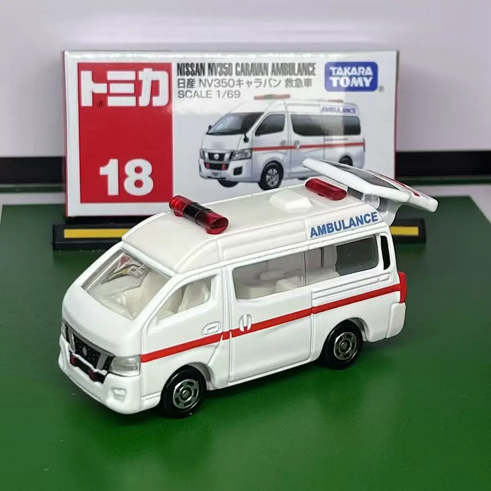 다카라 토미 토미카 닛산 구급차 합금 자동차 모델 레드 화이트 박스 18 미니 다이캐스트 차량 장난감 어린이 및 성인용