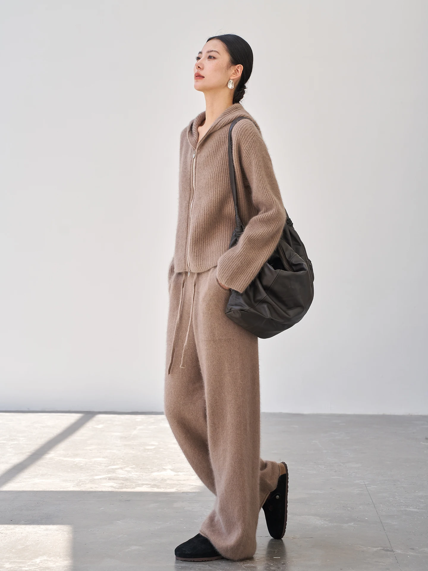 

Incoln Silk Camere Hooded Open Cardigan Women's Winter Elastic Waist Knitted Straight Leg Pants Two-Piece Set Casual Sle