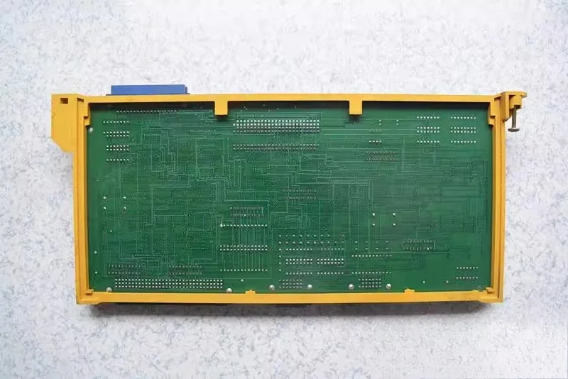 ل FANUC A16B-2200-0775 لوحة دوائر كهربائية A16B-2200-0775 مستعملة