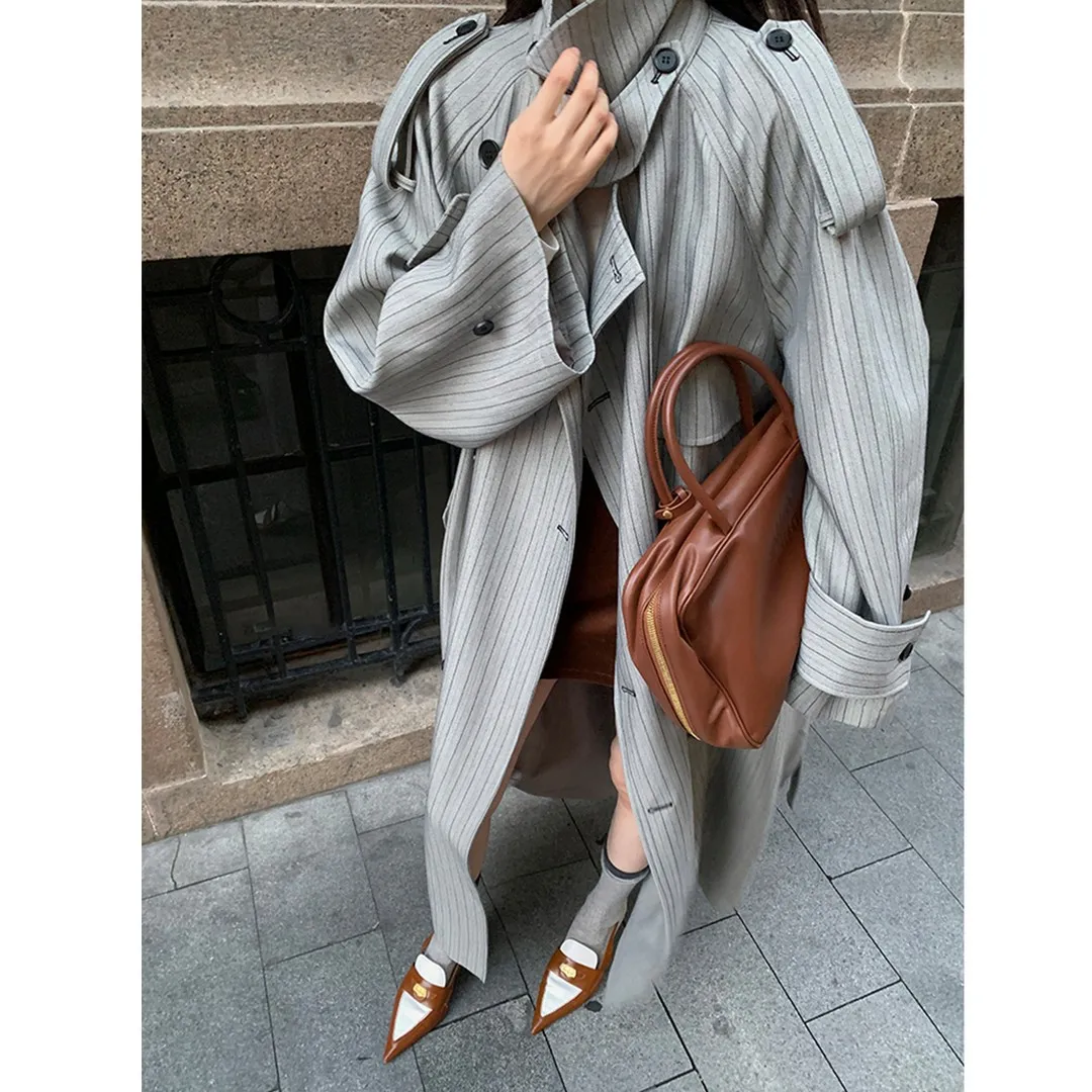 Płaszcz damski SuperAen z wykładanym kołnierzem, dwurzędowy, trencz na jesień, nowy, elegancki, modny, z łączonych materiałów, luźny i długi.