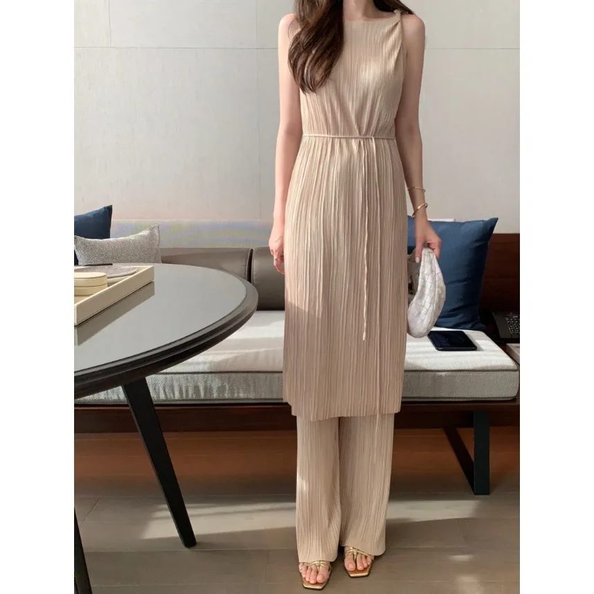 Conjunto de duas peças f de verão casual, top sem mangas de crimento médio e calça crida soltinha, look versátil...