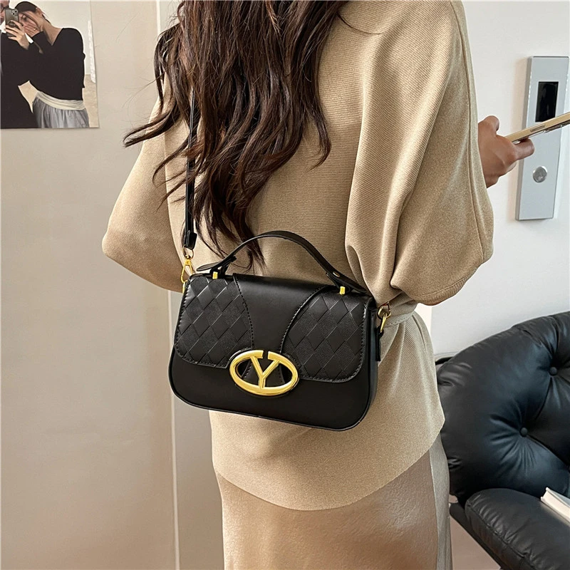 

High-End Designer Paris Fashion Bag for Women, Luxury Crossbody Handbag with Large Capacity, Elegant and Trendy Solid Color