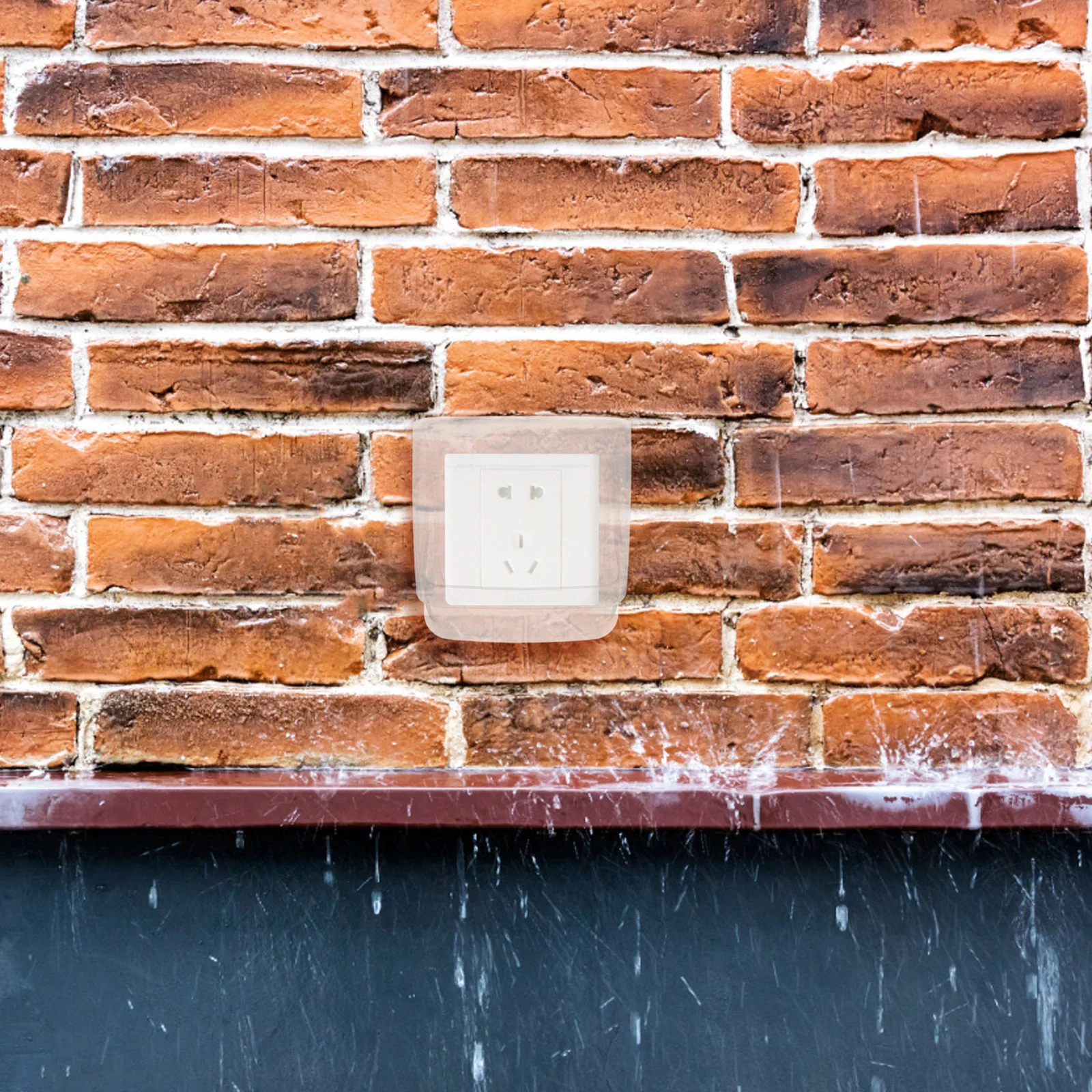 

2Pcs Wall Mounted Weatherproof Outlet Box Clear Markings Night Visibility Durable Outdoor Electrical Socket Protector